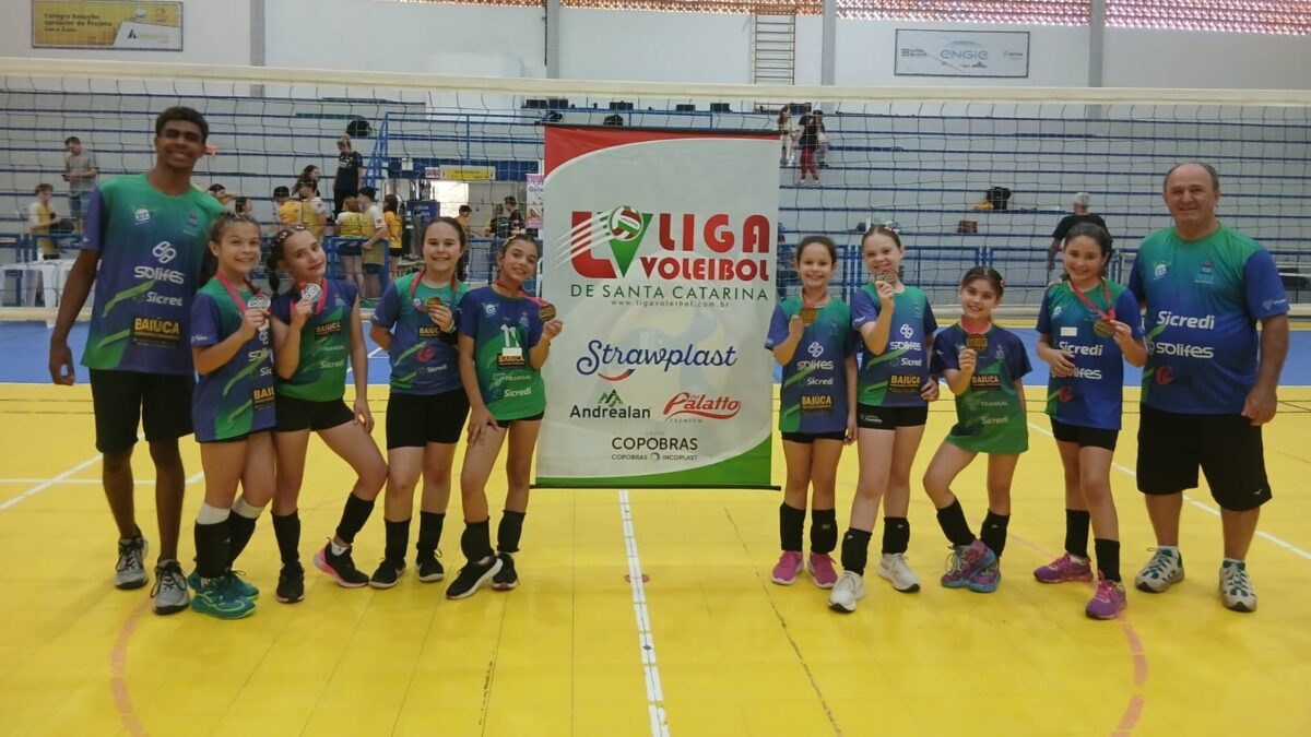 Equipe FME/Voa Vôlei sub-10 é campeã e sub-11 é vice-campeã da Liga Voleibol de Santa Catarina