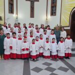 Missa de Envio marca compromisso de acólitos e coroinhas na Igreja Matriz São Roque