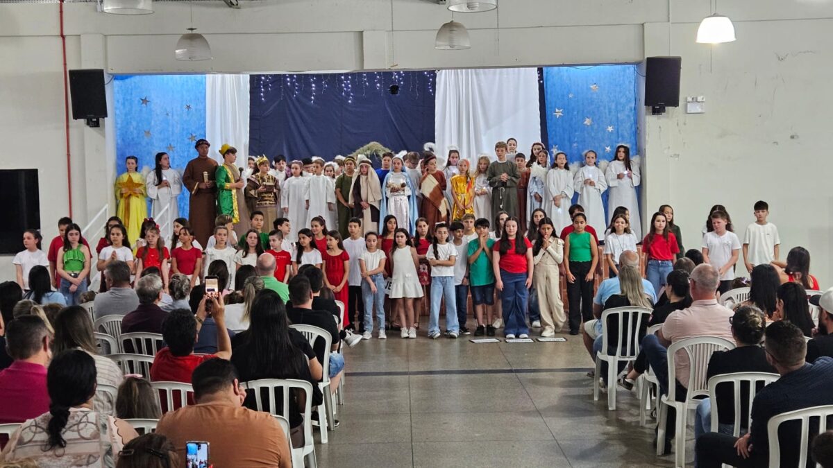 Encenação do nascimento de Jesus marca o Natal da Catequese
