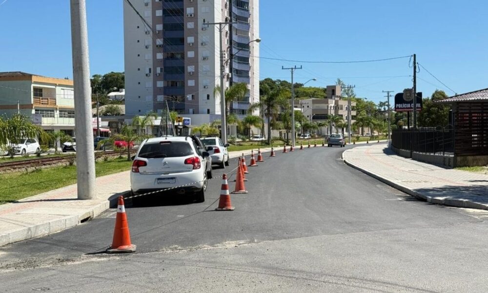 Pintura de faixas na região Central exige atenção dos motoristas em Morro da Fumaça