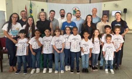 Turma do Pré II do Profas emociona Câmara com mensagem de esperança e transformação