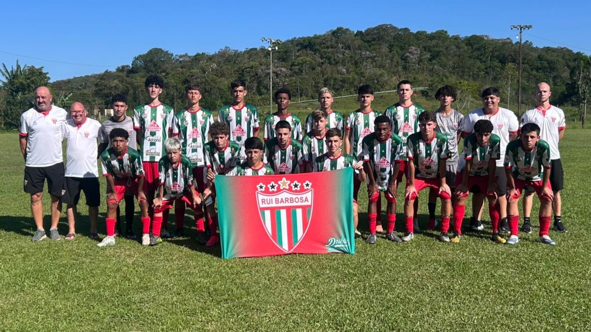 Com apoio da FME, equipe sub-15 do Rui Barbosa representa Morro da Fumaça na 4ª Copa São Francisco do Sul