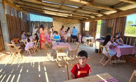 Primeira edição do Café nas Lavandas reúne visitantes no Sítio A Morada