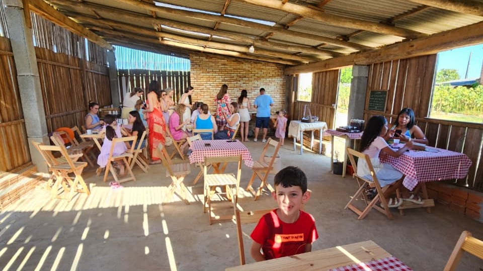 Primeira edição do Café nas Lavandas reúne visitantes no Sítio A Morada