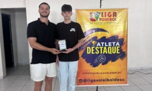 Atleta fumacense é eleito destaque da Liga Voleibol de SC na categoria sub-13