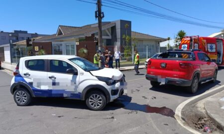 Corpo de Bombeiros atende acidente de trânsito no Centro