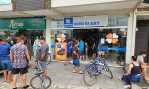 Mega da Virada movimenta lotérica no Centro de Morro da Fumaça