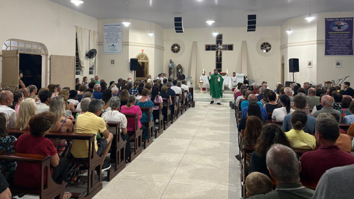 Festa em honra a Nossa Senhora do Perpétuo Socorro começa com grande participação no Balneário Esplanada