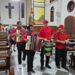 Terno de Reis percorre o centro de Morro da Fumaça em celebração ao Dia de Santo Reis