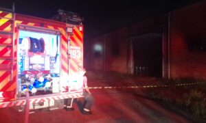 Bombeiros de Morro da Fumaça e região são mobilizados após incêndio em empresa