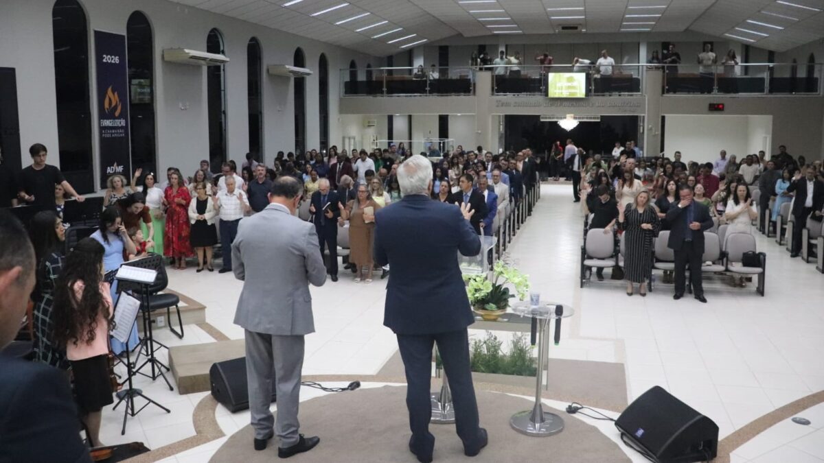 Assembleia de Deus de Morro da Fumaça reúne grande público e autoridades em celebração pelos 35 anos