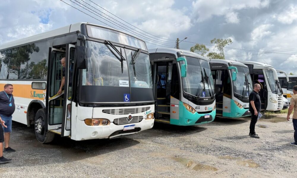 Educação fumacense e Demutran realizam fiscalização para garantir segurança no transporte escolar