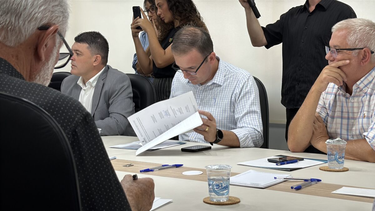 Prefeito Eduardo Guollo segue como conselheiro fiscal da Amrec