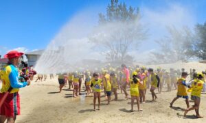 Projeto Golfinho reúne mais de 90 crianças no Balneário Esplanada