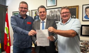 Frente Parlamentar em Defesa da Limpeza e Desassoreamento do Rio Urussanga é criada na Alesc