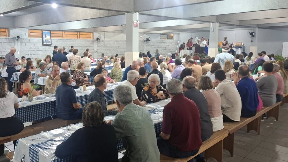 Paróquia Santa Catarina de Alexandria promove tradicional Almoço de Ramos em Estação Cocal