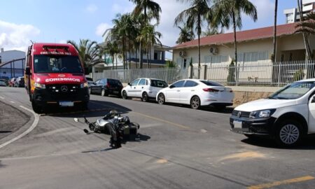 Bombeiros de Morro da Fumaça atendem idoso ferido em colisão em Cocal do Sul