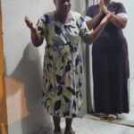 Comunidade se mobiliza e realiza o sonho da nova casa de Dona Tití 7 Comunidade se mobiliza e realiza o sonho da nova casa de Dona Tití