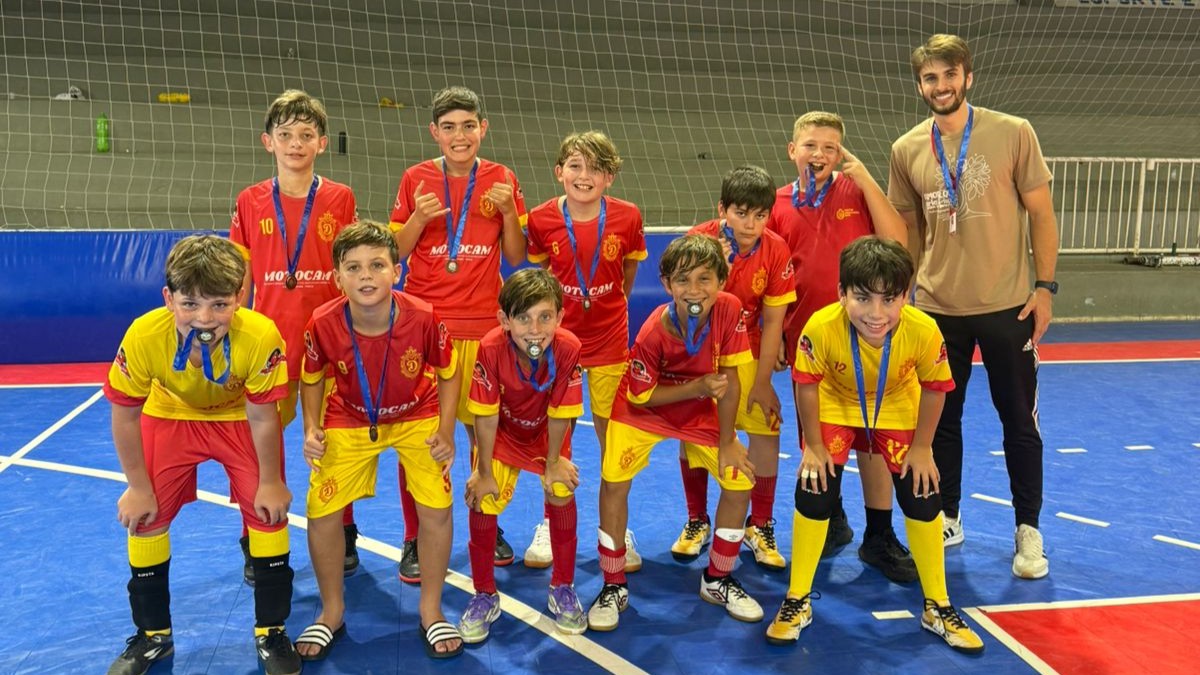 Centro Educacional Davi conquista bronze no futsal masculino nos Jogos Escolares