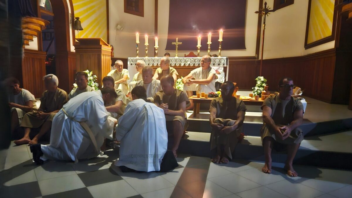 Missa do Lava-Pés abre o Tríduo Pascal na Igreja Matriz em Morro da Fumaça