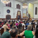 Missa carismática é celebrada na Igreja Matriz São Roque 4 Missa carismática é celebrada na Igreja Matriz São Roque