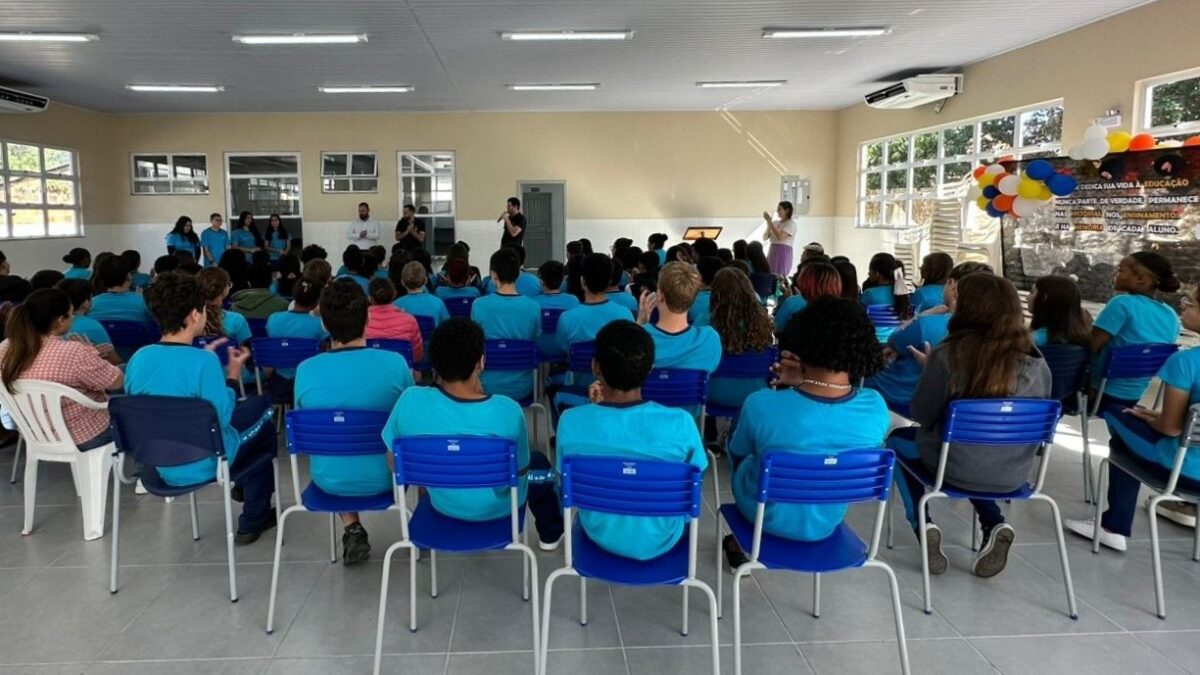 Primeira edição do Programa Vereador Mirim mobiliza escolas e entra na reta final