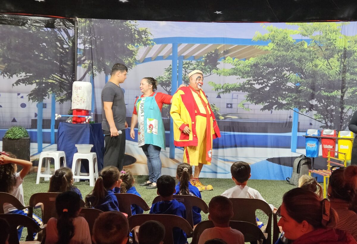 Sucesso entre crianças, espetáculo “Sementes do Futuro” retorna com as apresentações