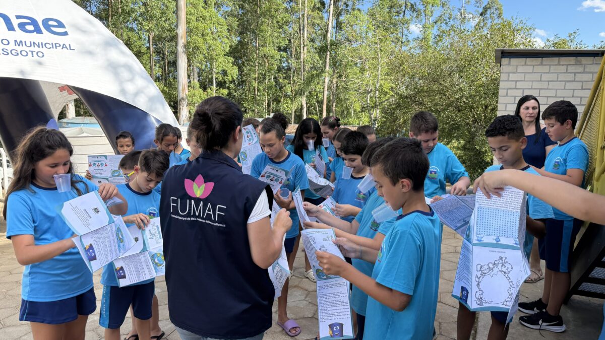 Alunos da Rede Municipal aprendem na prática como a água tratada chega às casas