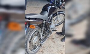 Homem é detido por receptação após deixar moto furtada em oficina