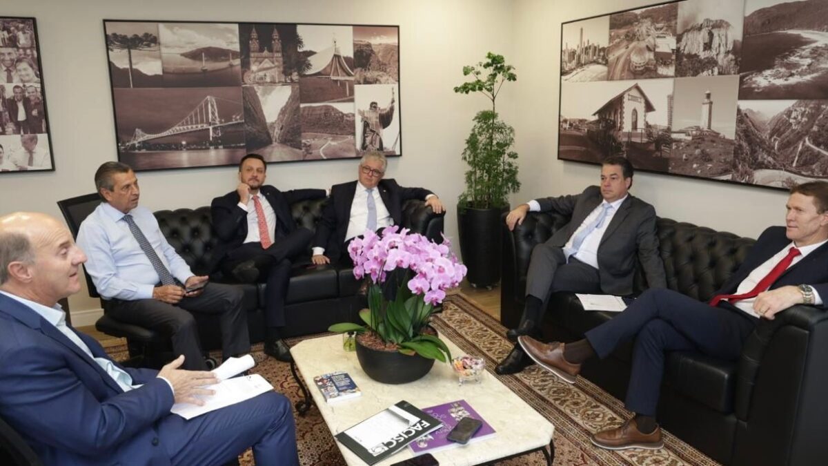 Bancada do Sul discute situação do Rio Urussanga e custo do gás natural