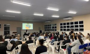 Educação fumacense fortalece inclusão com capacitação sobre autismo