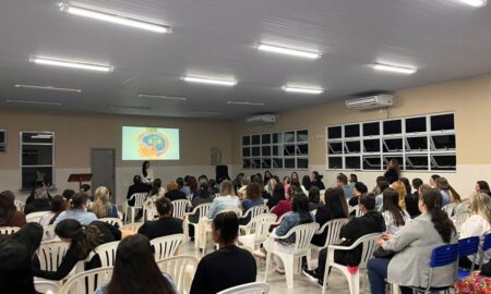 Educação fumacense fortalece inclusão com capacitação sobre autismo