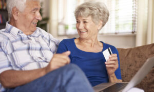 Idosos precisam organizar as finanças na aposentadoria?