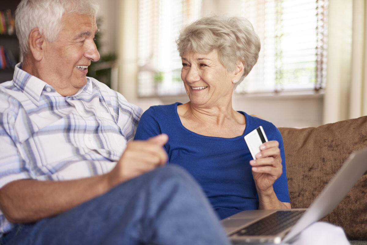 Idosos precisam organizar as finanças na aposentadoria?