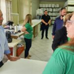 Deputados visitam Associação Mãos do Bem e destacam importância do trabalho voluntário
