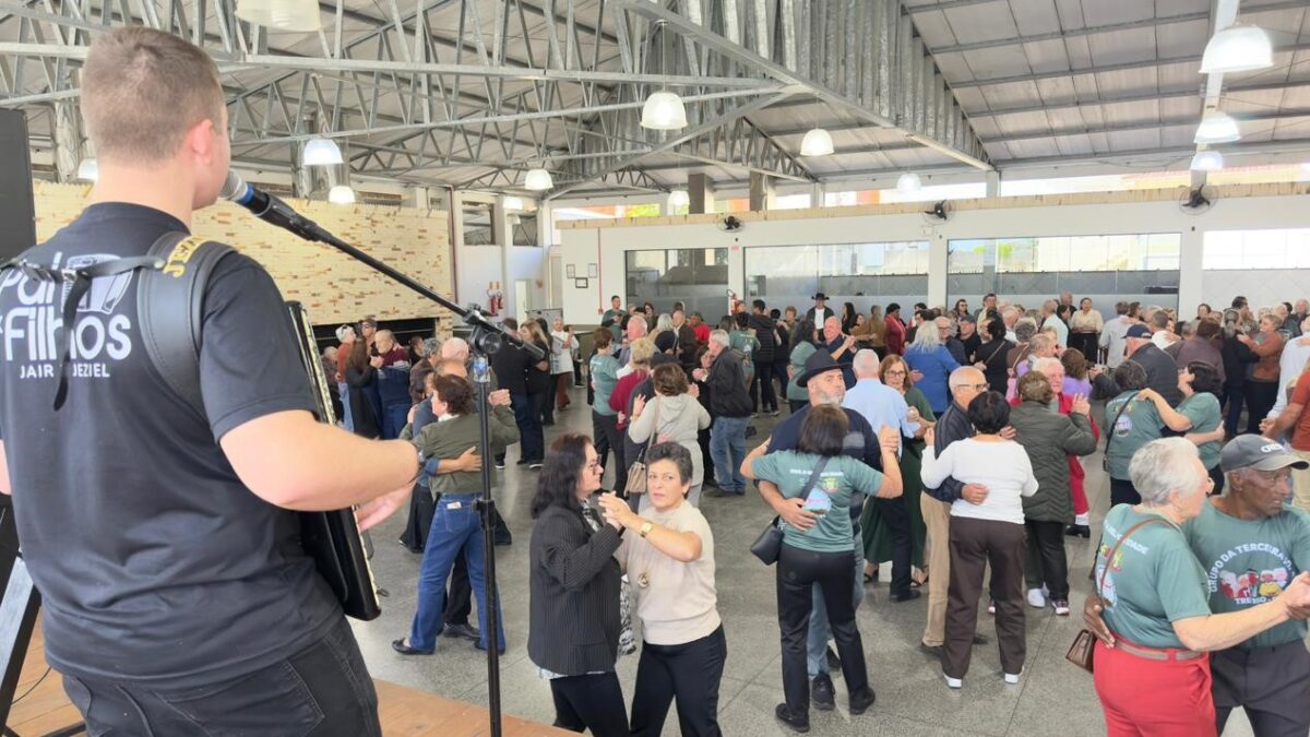 Baile da Terceira Idade movimenta programação da Maggiofest 2026