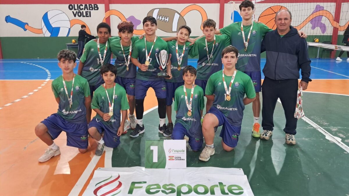 Vôlei masculino de Morro da Fumaça conquista título microrregional do Jesc