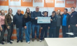 Campanha Troco Solidário do Giassi Supermercados destina R$ 1,6 mil à APAE de Morro da Fumaça