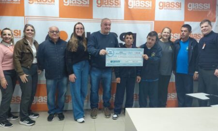 Campanha Troco Solidário do Giassi Supermercados destina R$ 1,6 mil à APAE de Morro da Fumaça