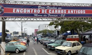 9º Encontro de Carros Antigos reúne apaixonados pelo antigomobilismo em Morro da Fumaça