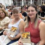 Morro da Fumaça lança primeira edição do livro de receitas dos Clubes de Mães
