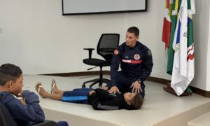 Estudantes de Morro da Fumaça participam de capacitação do Programa Defesa Civil na Escola