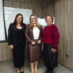 Psicopedagoga Elaine Cristina Bortolatto participa de livro sobre Educação lançado na Unesc
