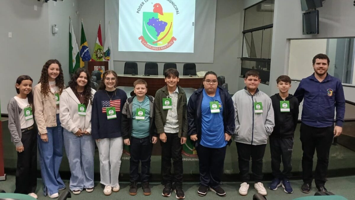 Vereadores mirins de Morro da Fumaça participam de capacitação política em Forquilhinha