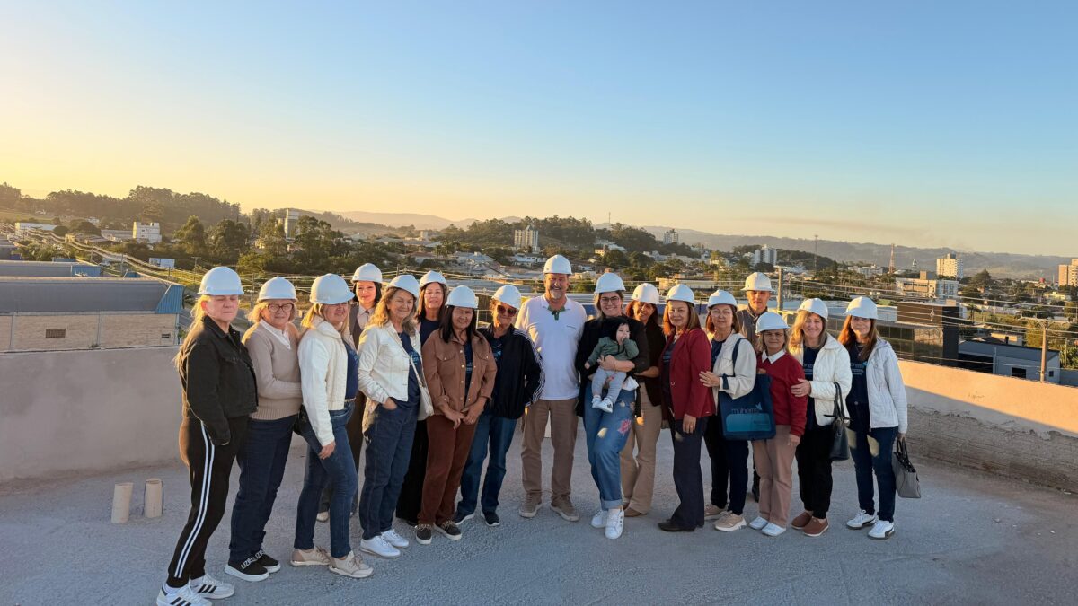 Café com o Presidente reúne alunas do Mulheres Cooperativistas na Cermoful