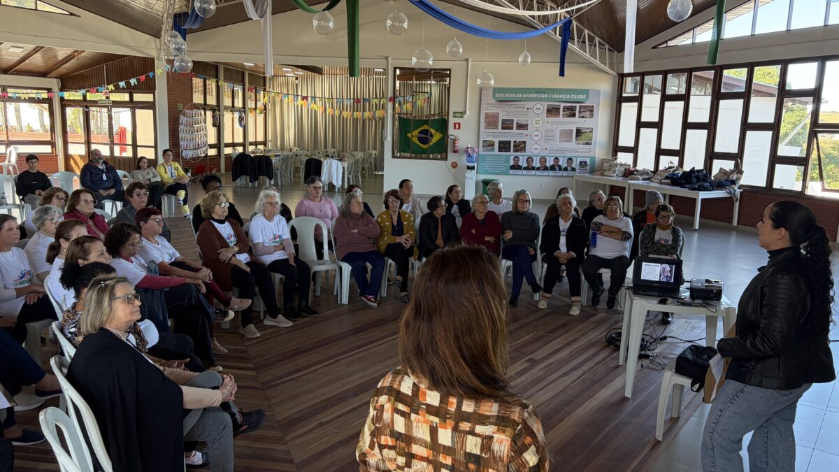 Oficina do projeto Em Movimento 60+ debate prevenção à violência contra a pessoa idosa