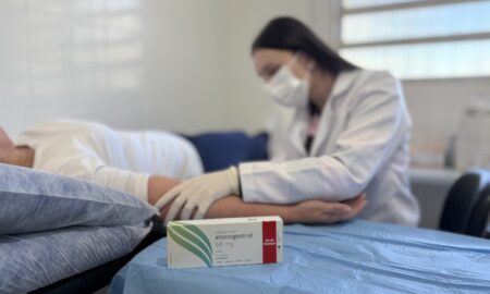 Morro da Fumaça inicia oferta do implante contraceptivo Implanon pelo SUS