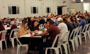 Bingo da festa de Nossa Senhora do Carmo premia moradores após novena em Linha Torrens