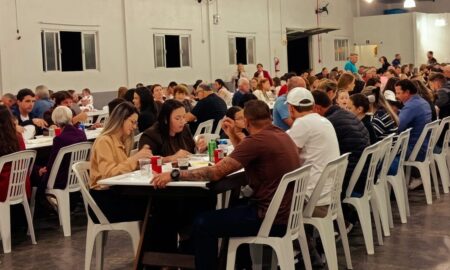 Bingo da festa de Nossa Senhora do Carmo premia moradores após novena em Linha Torrens
