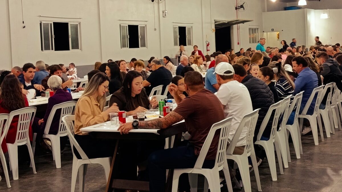 Bingo da festa de Nossa Senhora do Carmo premia moradores após novena em Linha Torrens